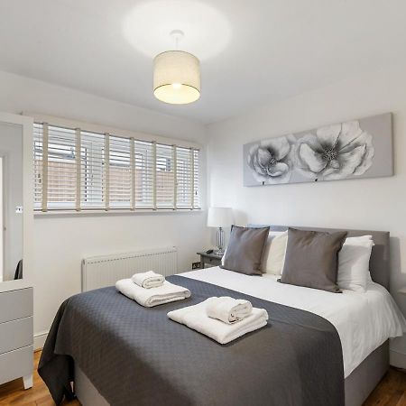 Two Bed Flat In Bush Hill Park Apartment Enfield Ngoại thất bức ảnh