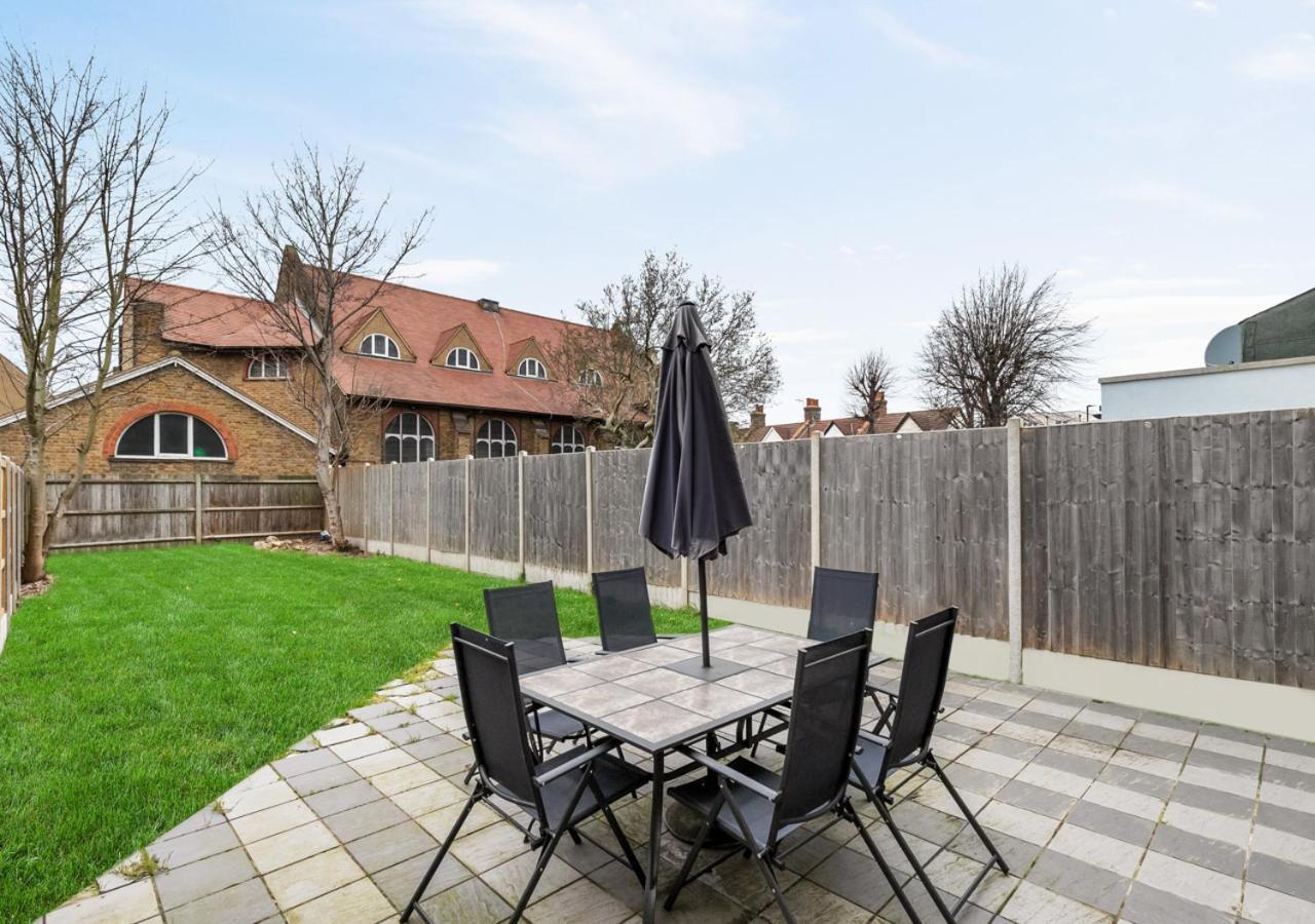 Two Bed Flat In Bush Hill Park Apartment Enfield Ngoại thất bức ảnh
